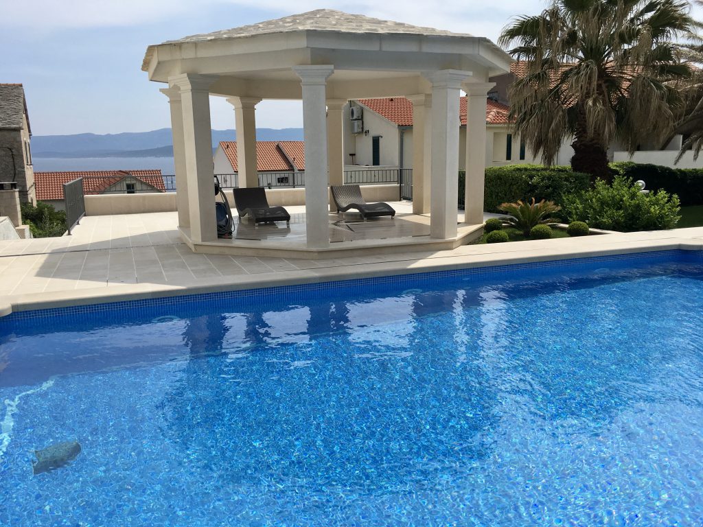 Villa Jadranka Swimming pool and garden